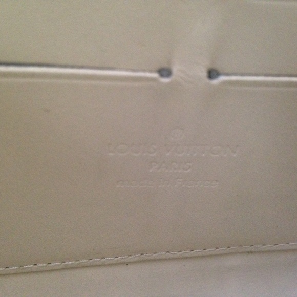 Louis Vuitton Beige Vernis Mono Zippy Long Wallet - Picture 8 of 9
